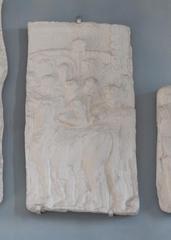 Tirage d'une plaque de la colonne trajane : arrivée de l'empereur, préparation d'un sacrifice
