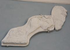 Tirage d'une plaque de la colonne trajane : cavalier numide poursuivant les Daces, partie postérieure