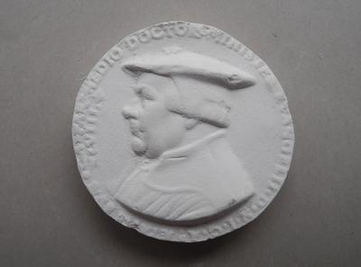 Tirage d'une médaille : buste de profil