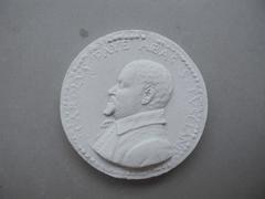 Tirage d'une médaille : buste de Charles Faye, abbé de Saint-Fuscien