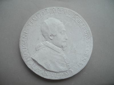 Tirage d'une médaille : buste d'Alexandre VII