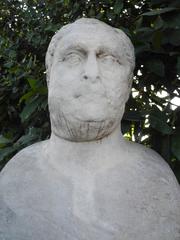 Hermès soutenant un portrait du type Vitellius